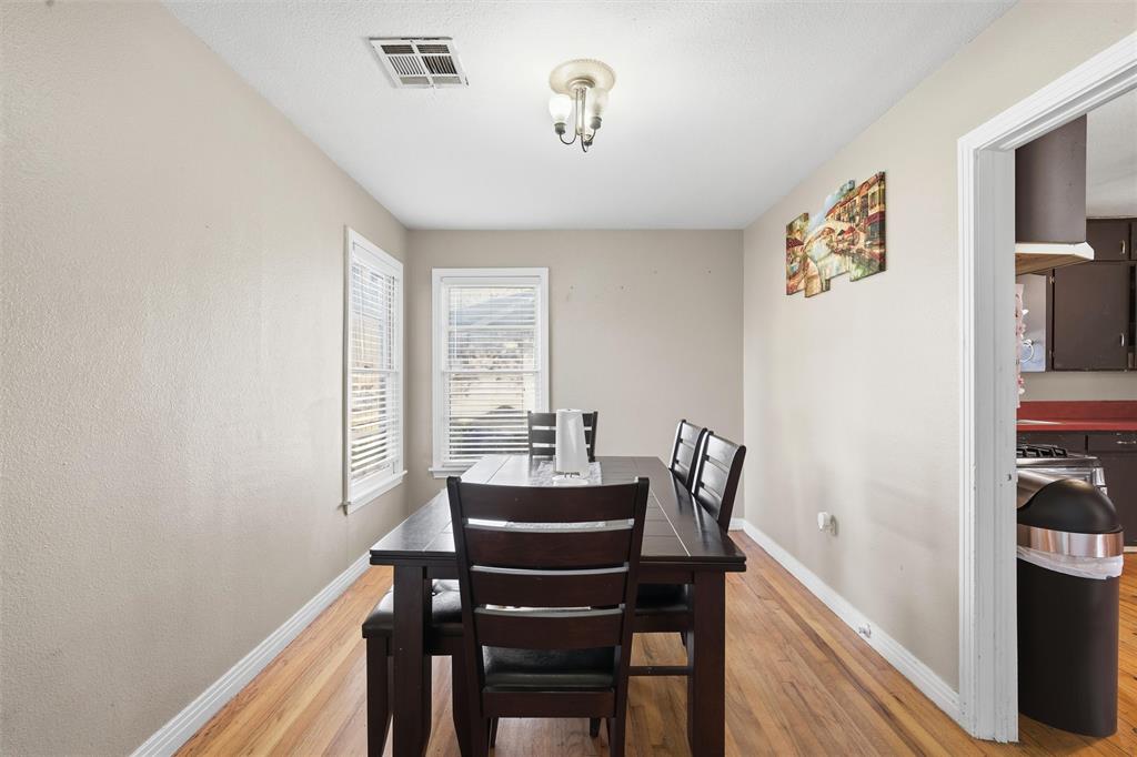 3808 Parkwood Street