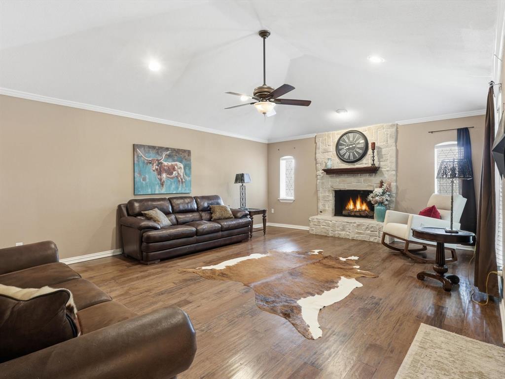 816 Autumn Lake Drive