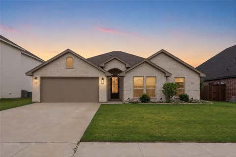 Photo of 6921 Trail Rock Drive, Benbrook, TX 76126 (MLS # 21341358)