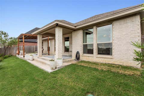 Tiny photo for 6921 Trail Rock Drive, Benbrook, TX 76126 (MLS # 21341358)