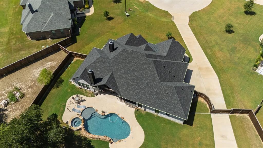 10 Ellis Oak Court