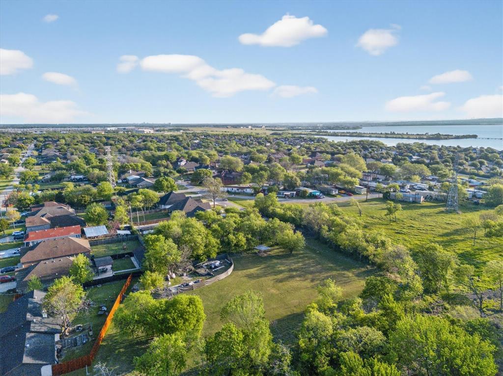 Lake Crest 03 - Land