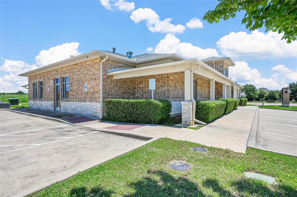 5535 Lake Ridge Parkway