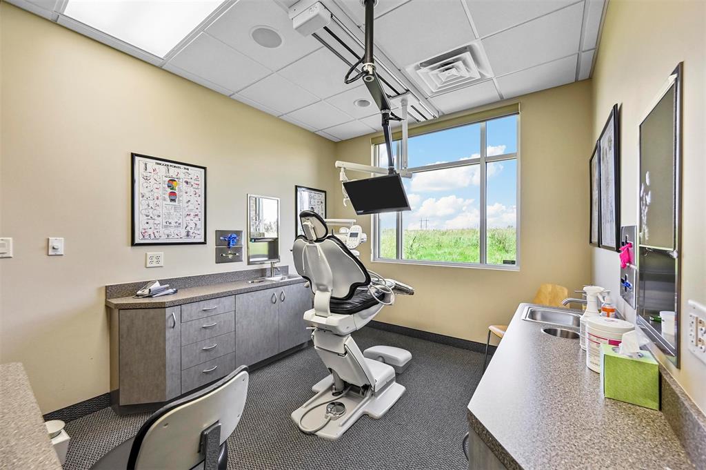 Lake Parks Add - Commercial Sale