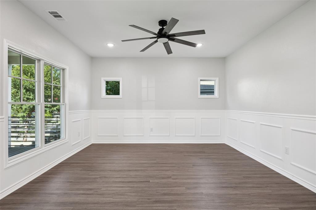 623 W Pembroke Avenue