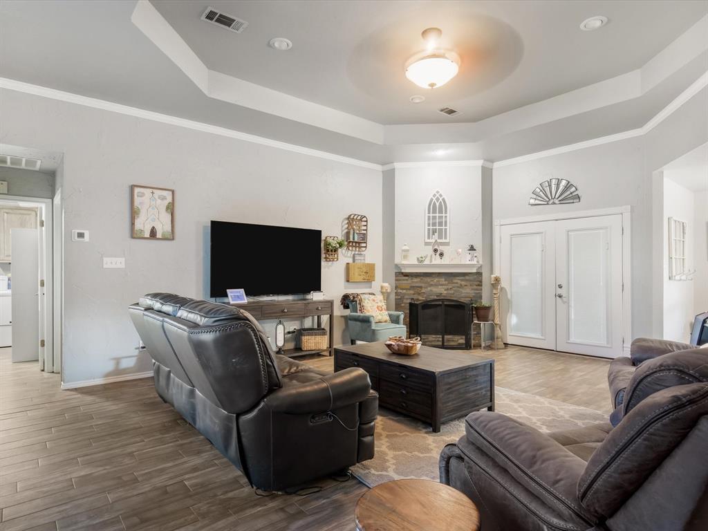 102 Oakwood Place