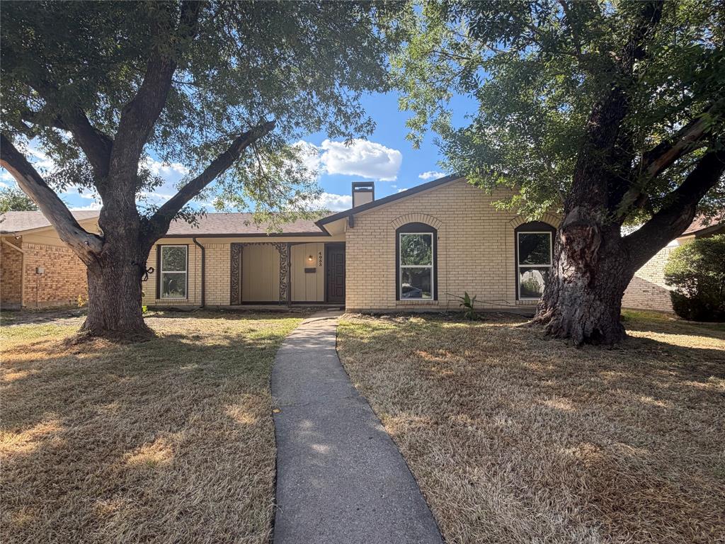Photo of 4033 Morgan Drive, Mesquite, TX 75150 (MLS # 21376703)