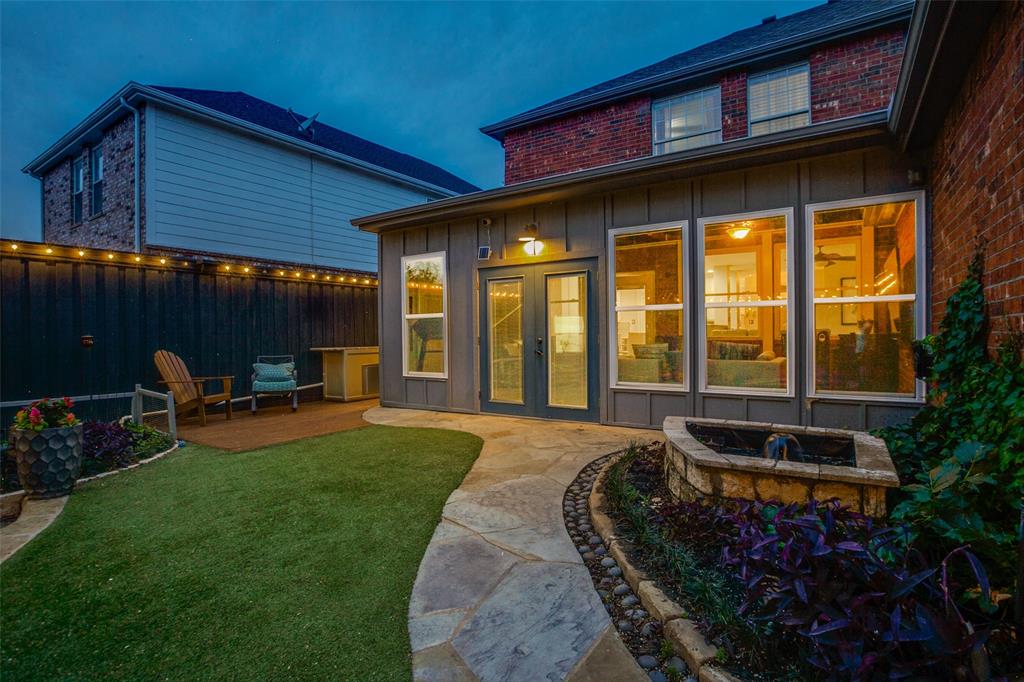 1504 Vista Bend Drive