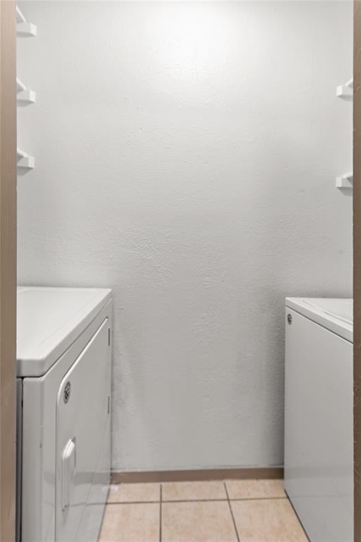 Chasewood Oaks Condo - Residential