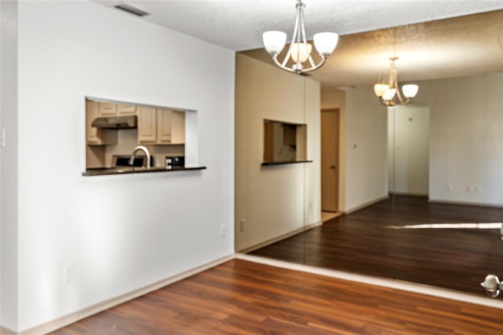 Chasewood Oaks Condo - Residential