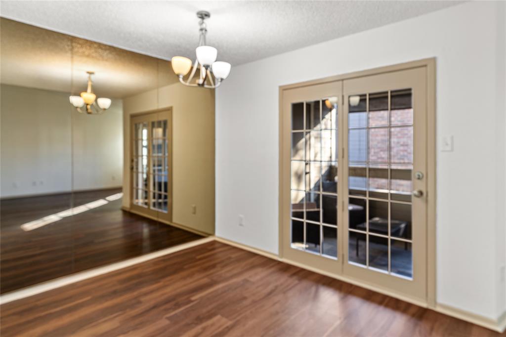 Chasewood Oaks Condo - Residential