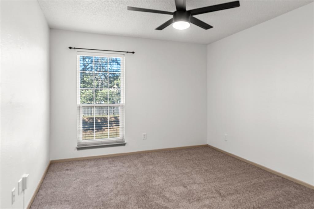 Chasewood Oaks Condo - Residential