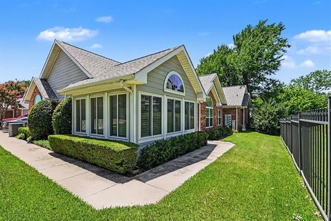 Photo of 6172 Haley Lane, Fort Worth, TX 76132 (MLS # 21328905)