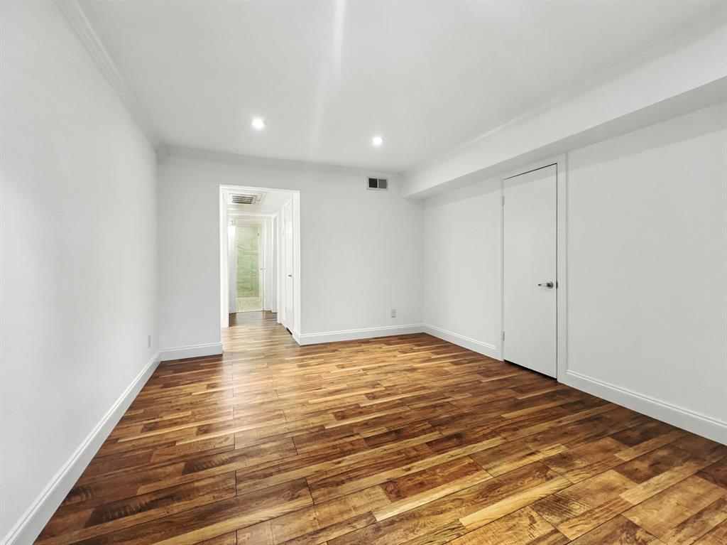 Villa Royale Condo - Residential Lease