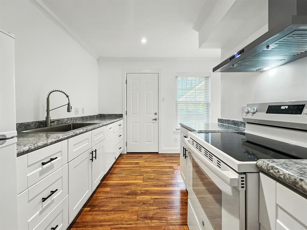 Villa Royale Condo - Residential Lease