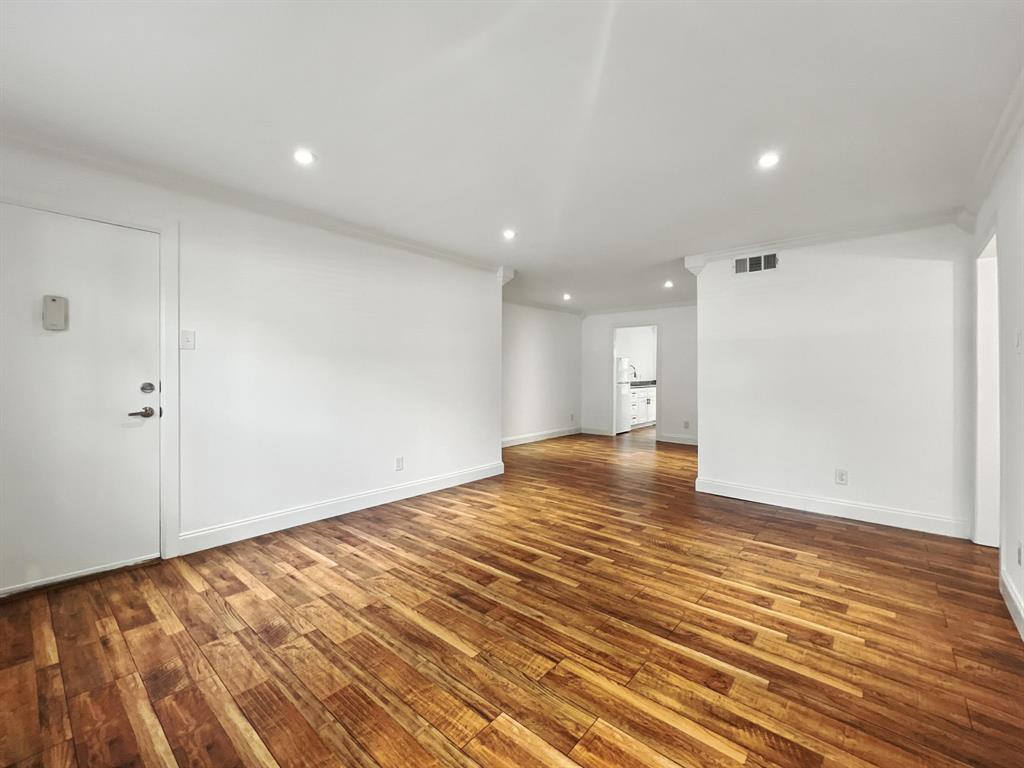 Villa Royale Condo - Residential Lease