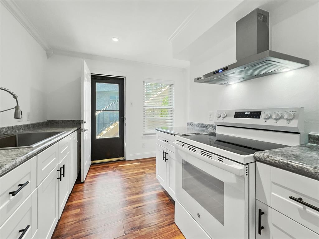 Villa Royale Condo - Residential Lease