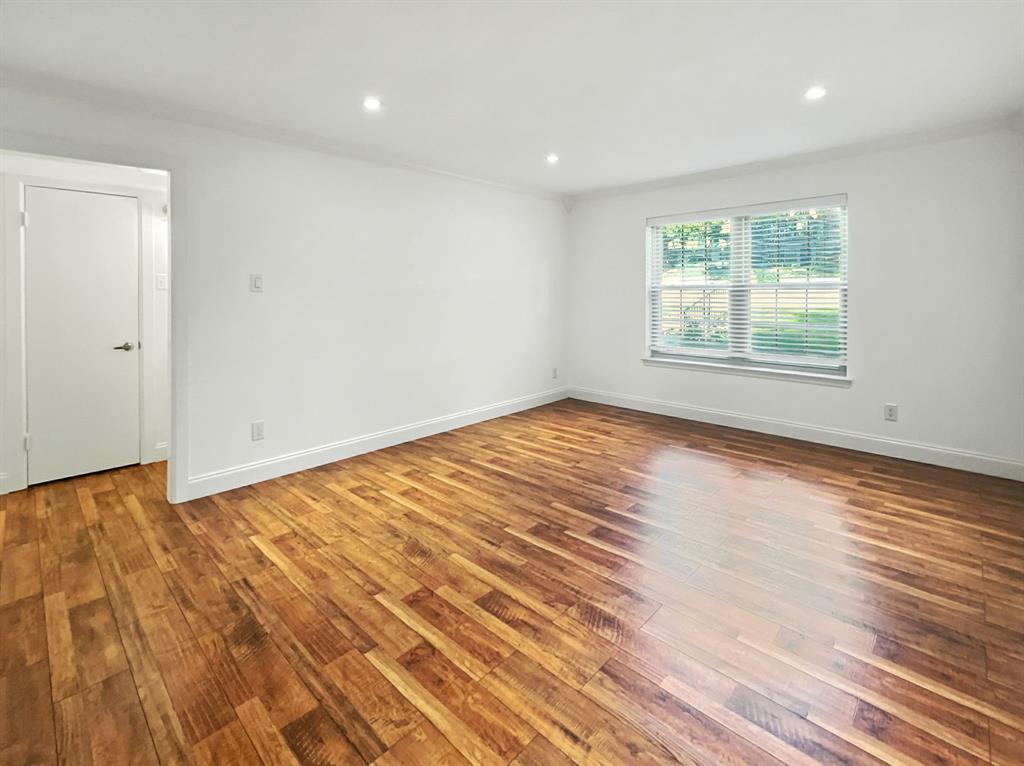 Villa Royale Condo - Residential Lease