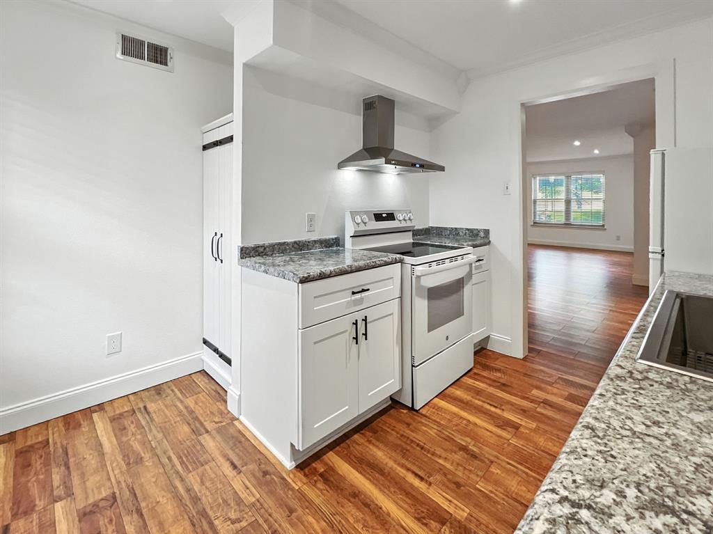 Villa Royale Condo - Residential Lease