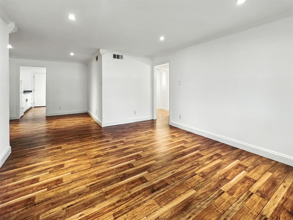 Villa Royale Condo - Residential Lease