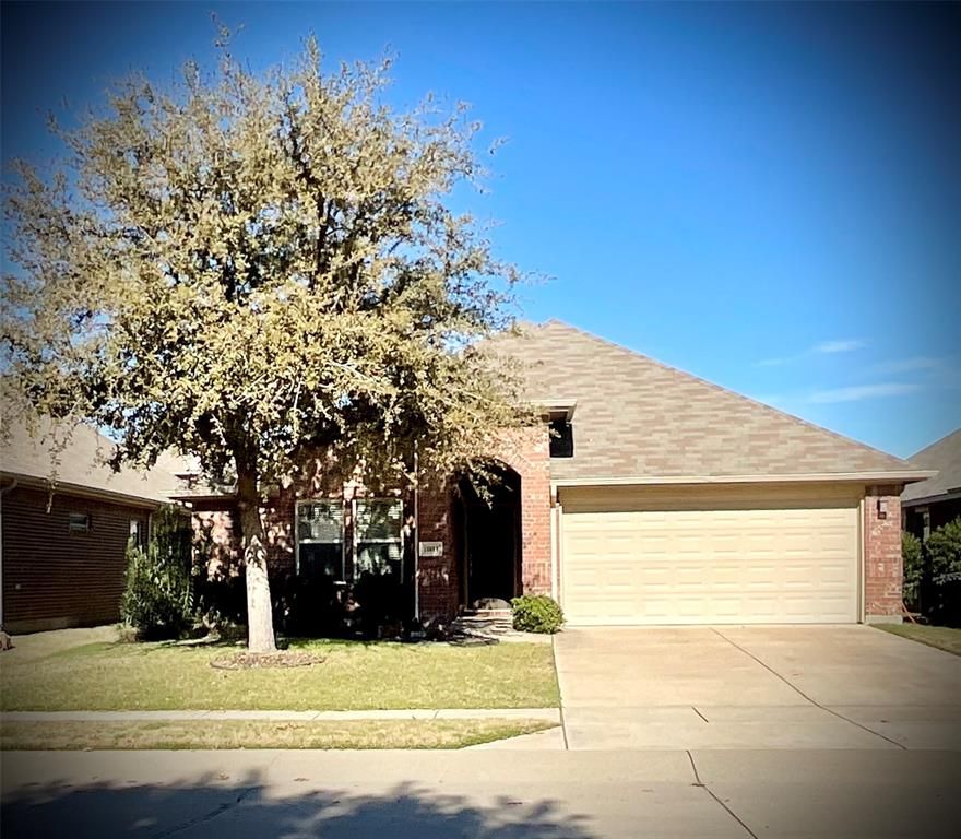 Fabulous open floorplan for Lease in a very quiet gated community which offers two community pools and a stock pond.  Walking distances to Hidden Cove Park and Marina on Lake Lewisville.   This home has been well taken care of throughout.  Primary bedroom has ceiling fan and large enough for a king size bed.  Primary bath has separate tub and shower, dual sinks and good size closet.  2 other bedrooms separate from Primary bedroom for privacy.  Kitchen is an absolute delight with refrigerator staying and washer and dryer will stay for new tenant to use.  Nice size living room is open to kitchen area. Upgraded lighting features gives a warm glow to this home.  Backyard large enough to enjoy, plus a small open patio for your early morning coffee.
Owner will manage property; yard maintained by owner's yard person.  Please verify all schools!!!