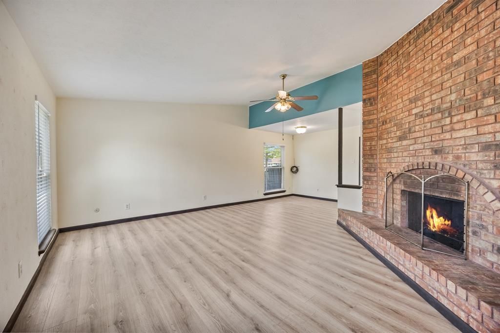 Photo of 729 Via Altos, Mesquite, TX 75150 (MLS # 21235854)