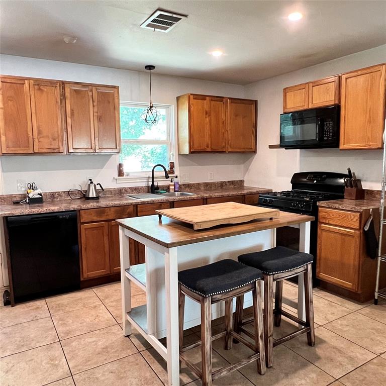 Roland Dale Annex - Residential Lease