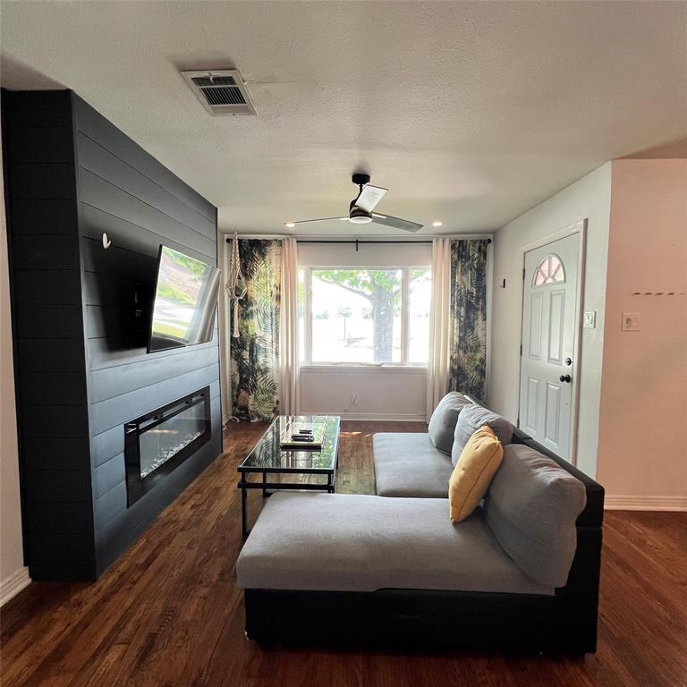 Roland Dale Annex - Residential Lease