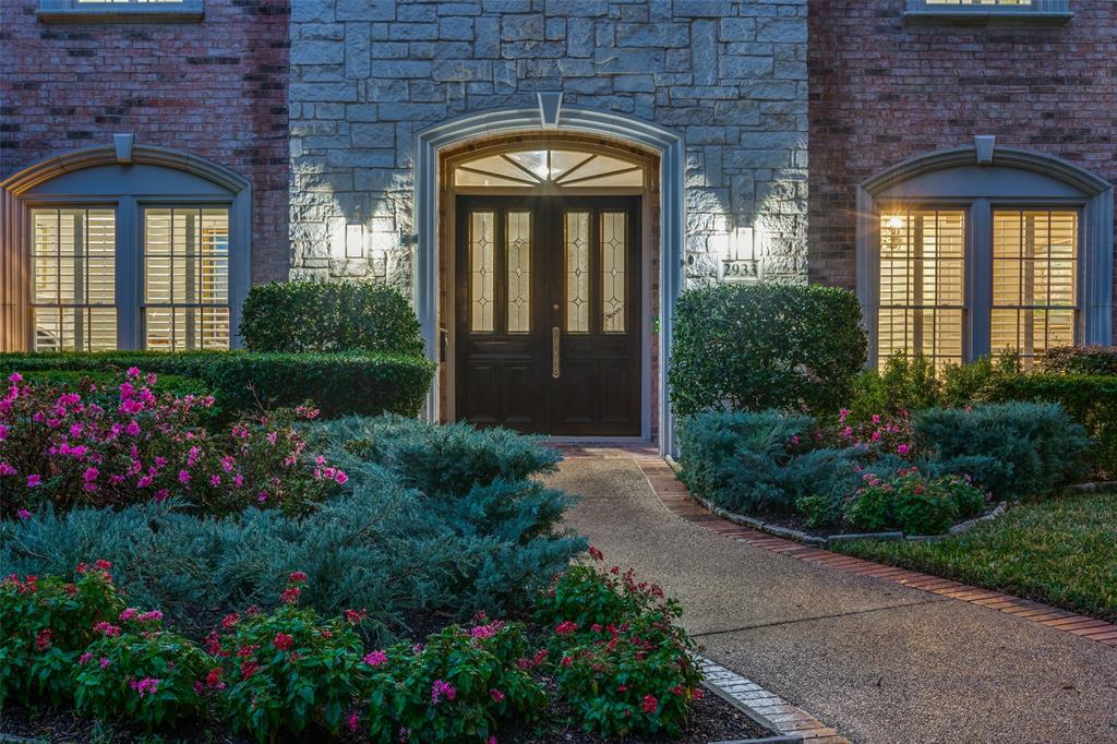 2933 Fondren Drive