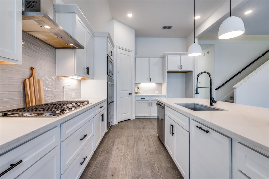 3901 Dahlia Garden Drive