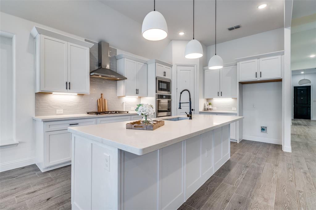 3901 Dahlia Garden Drive