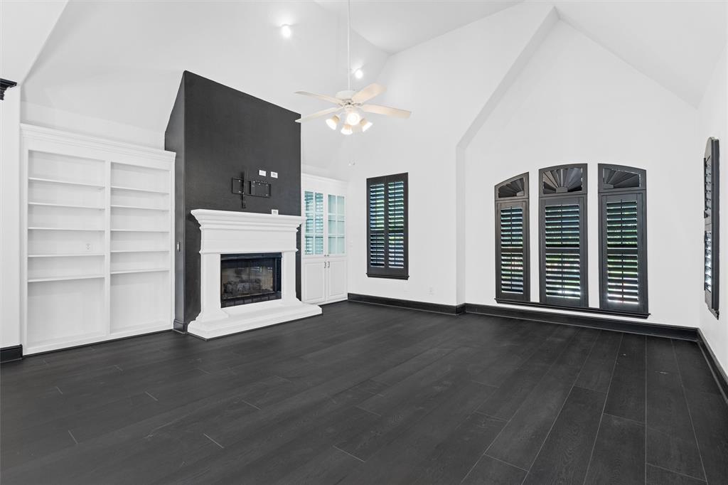 Towne Lake - Residential