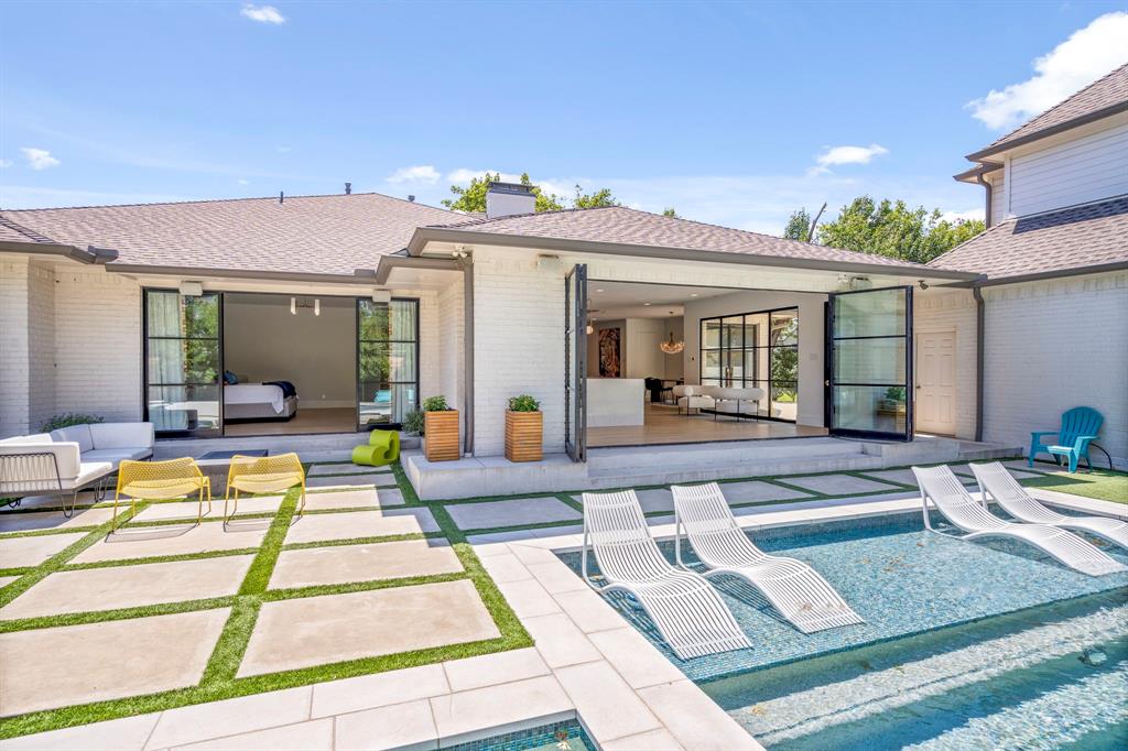 Jackson Heights 04 - Residential