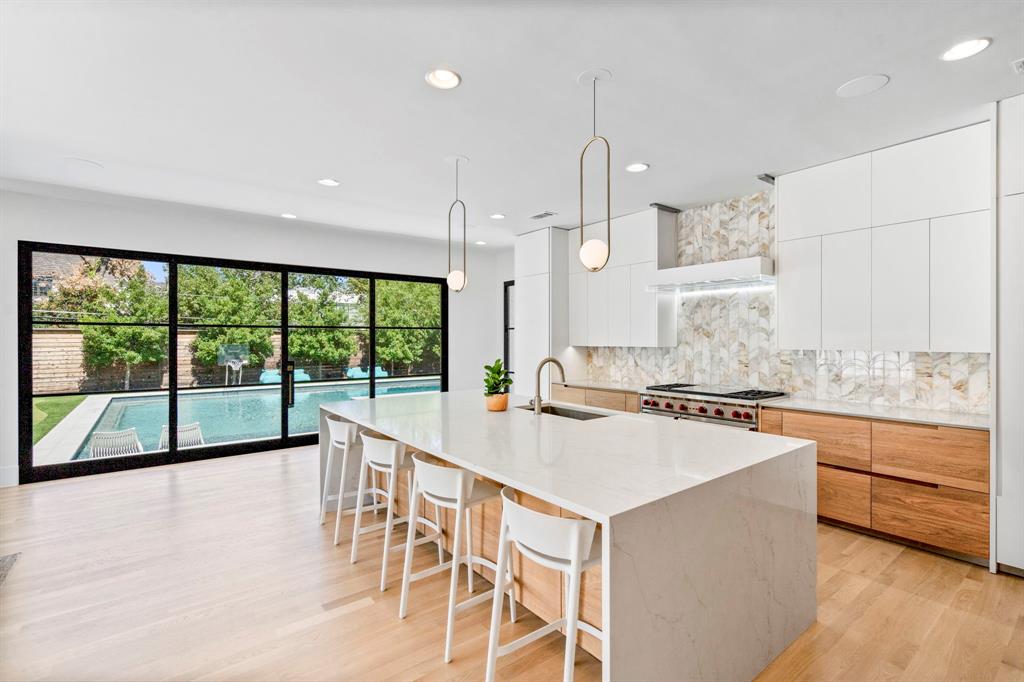 Jackson Heights 04 - Residential