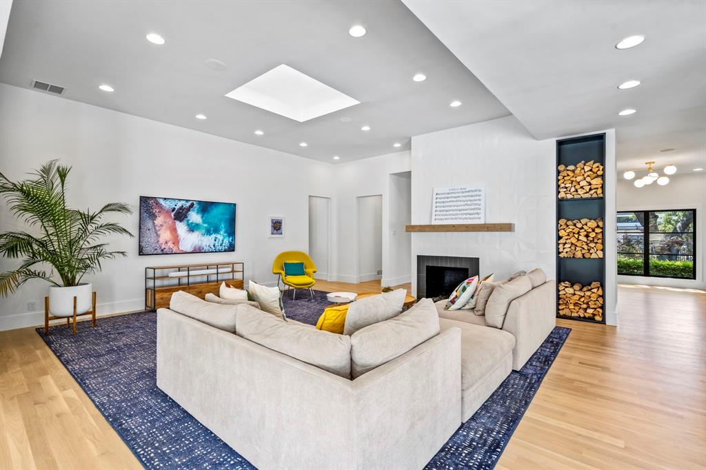 Jackson Heights 04 - Residential