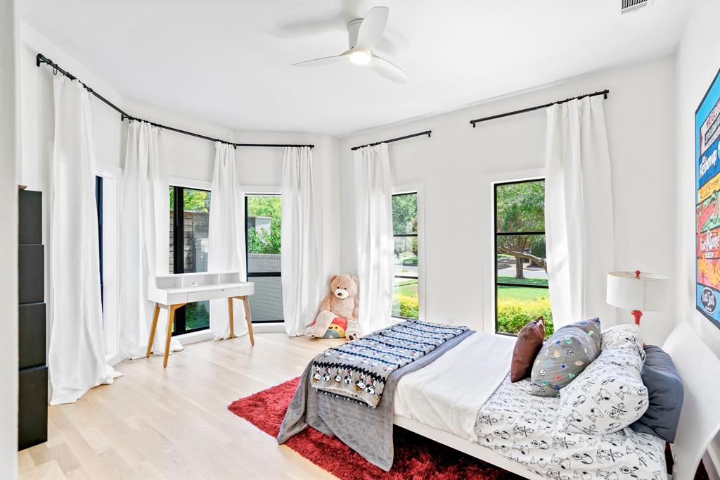 Jackson Heights 04 - Residential