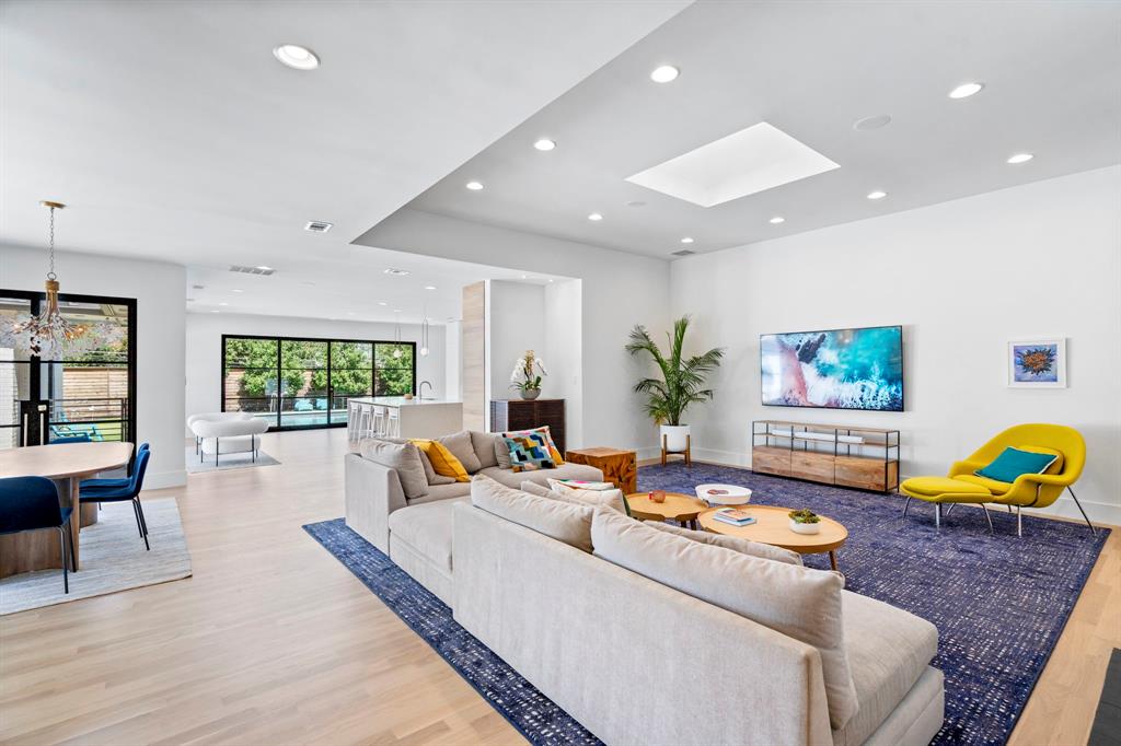 Jackson Heights 04 - Residential