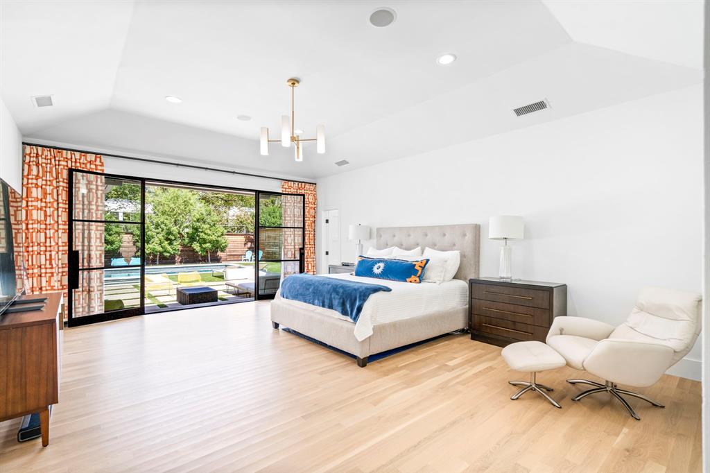 Jackson Heights 04 - Residential