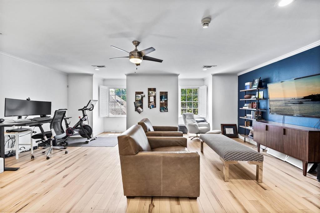 Jackson Heights 04 - Residential