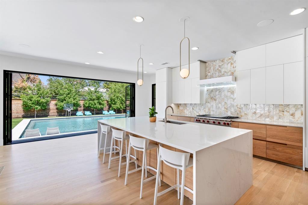 Jackson Heights 04 - Residential