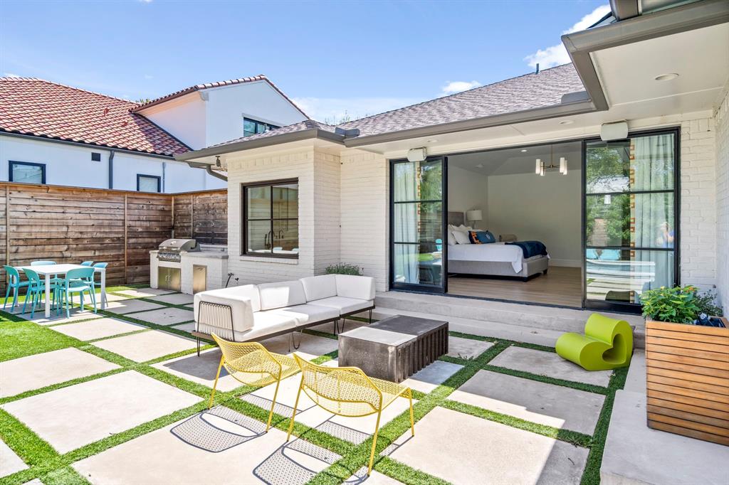 Jackson Heights 04 - Residential