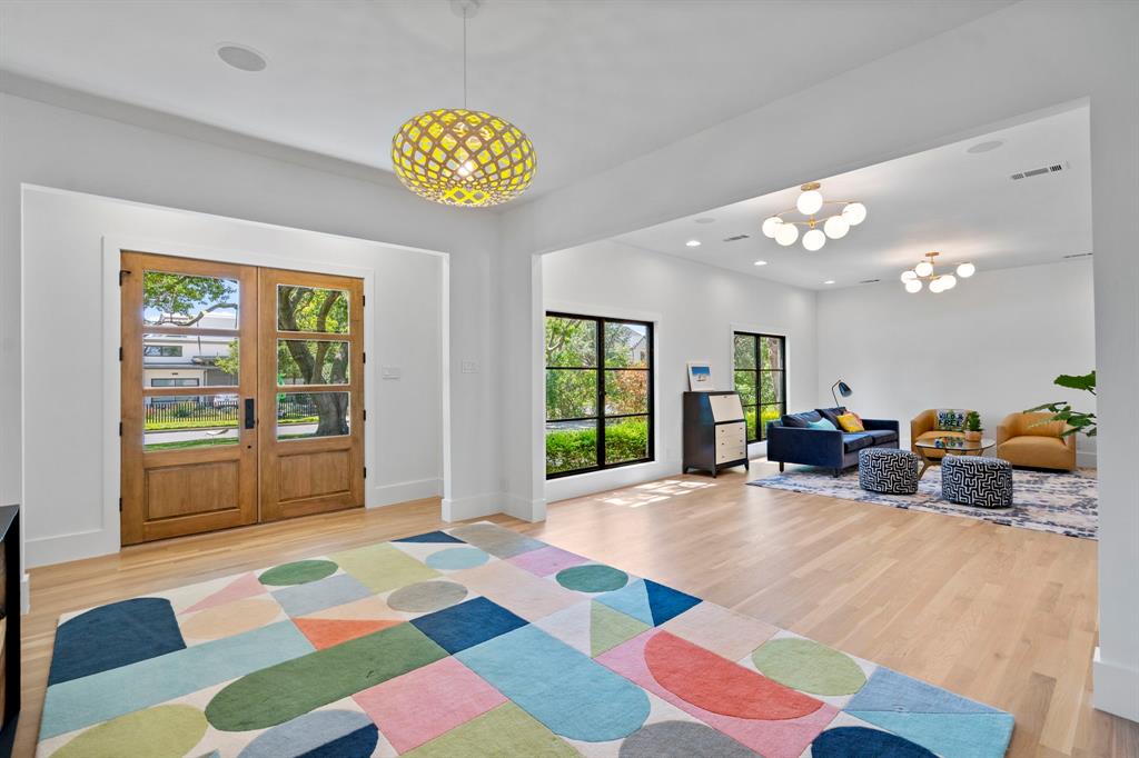 Jackson Heights 04 - Residential