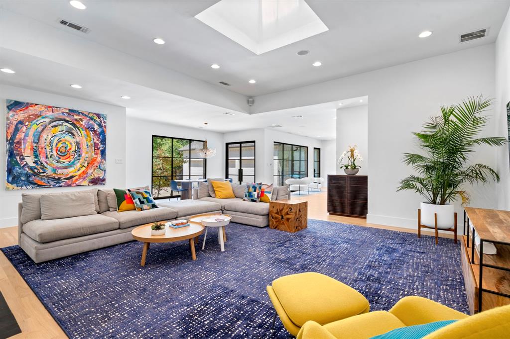 Jackson Heights 04 - Residential