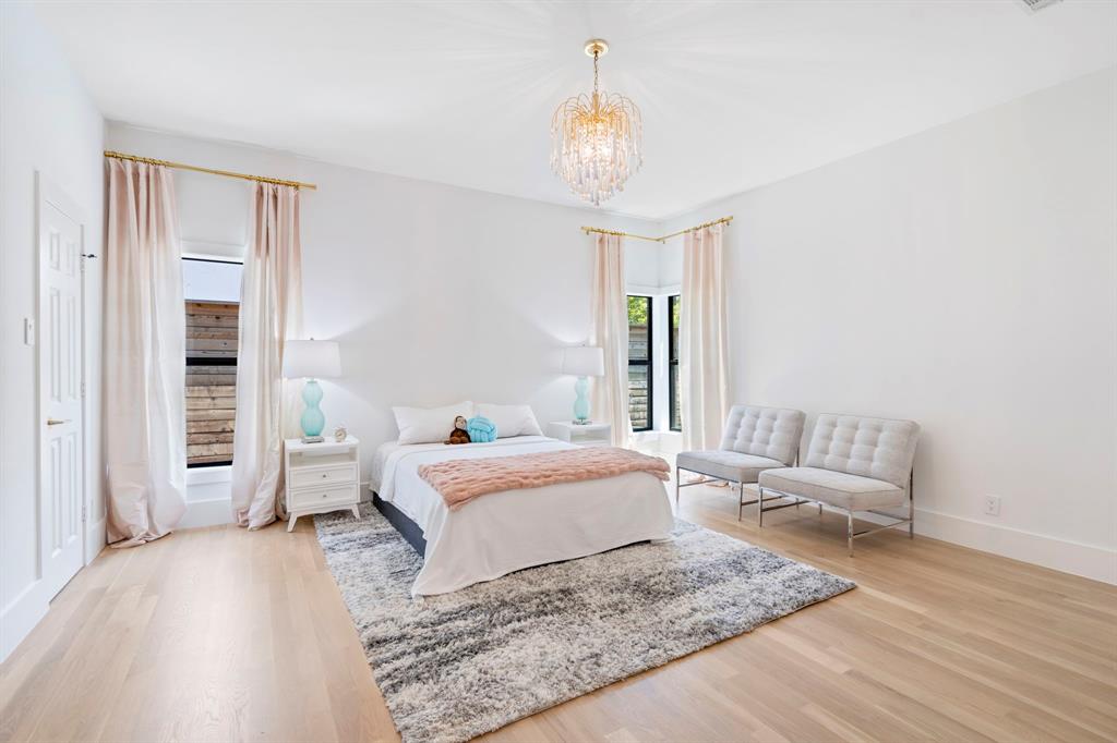 Jackson Heights 04 - Residential