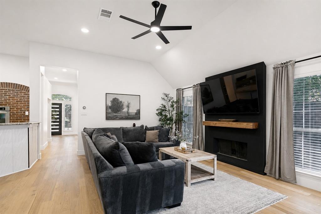10217 Forrest Drive
