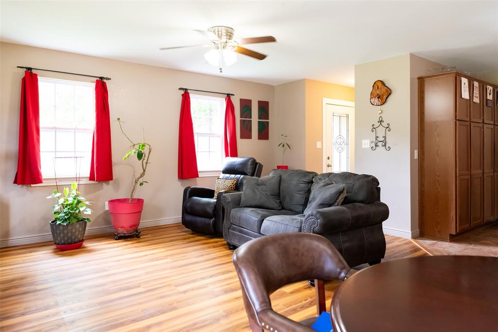 Inglish Add - Residential Lease