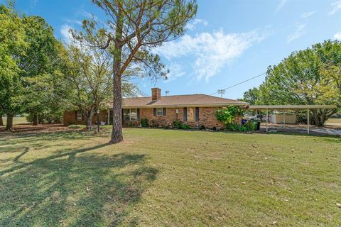 A home in Krum