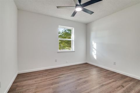 Tiny photo for 1017 Rutherford Dr, Dallas, TX 75149 (MLS # 21100759)