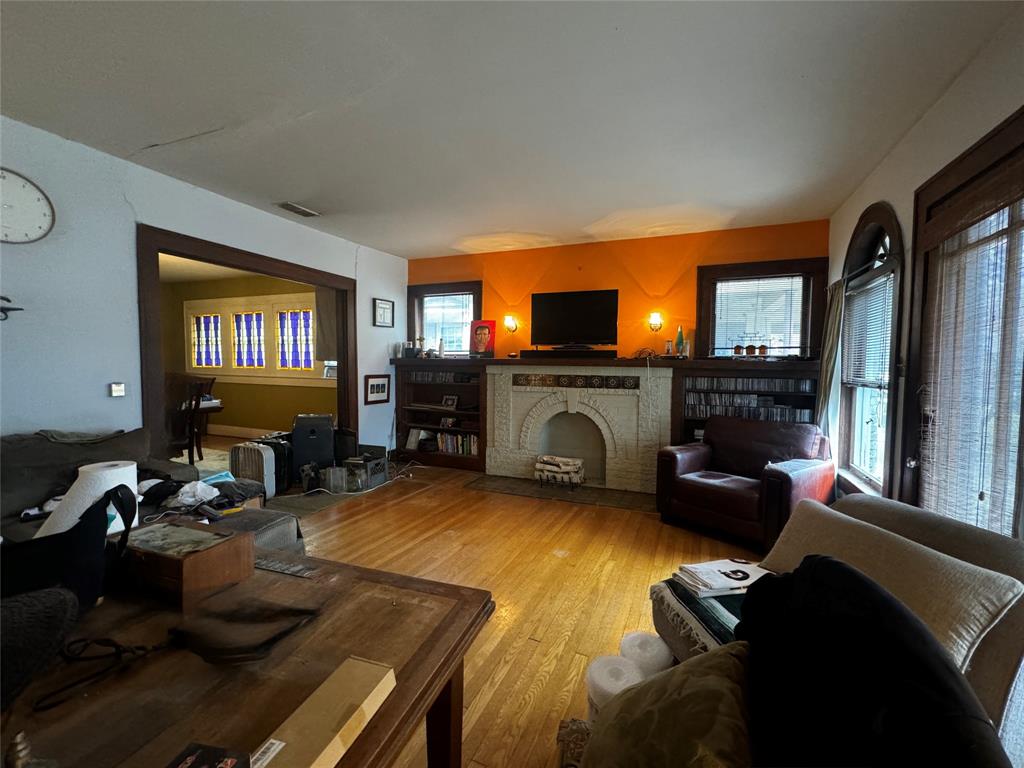 115 N Montclair Avenue