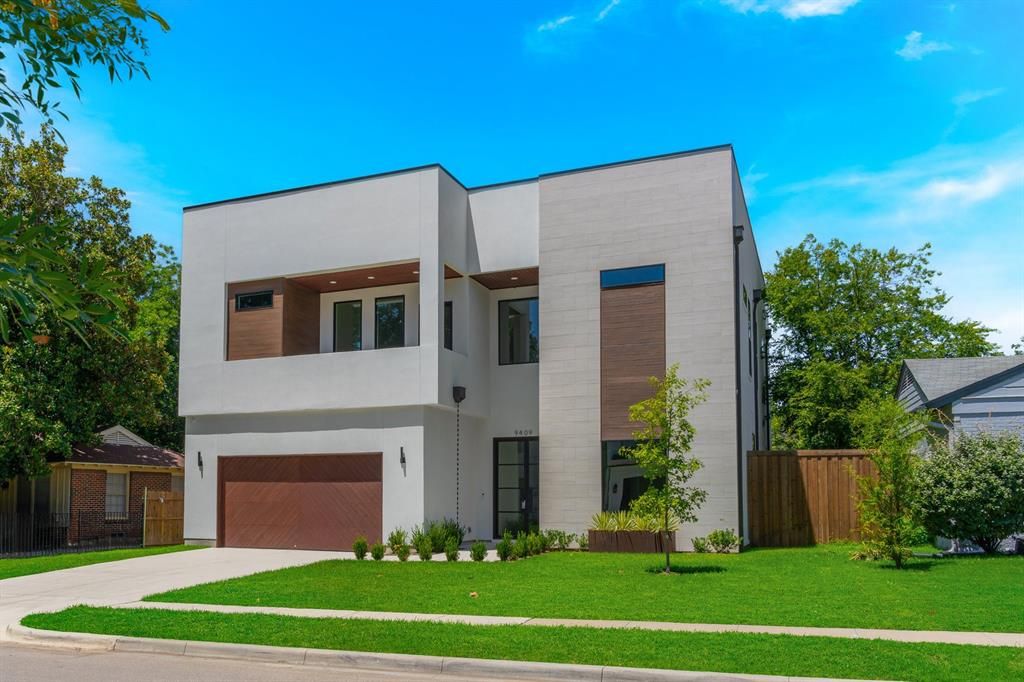 Photo for 9409 Lenel Place, Dallas, TX 75220 (MLS # 21097296)